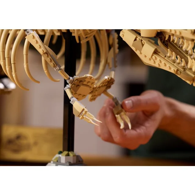 لگو ساختنی فسیل دانیاسور tyrannosaurus rex کد 66809 تعداد قطعات 3145