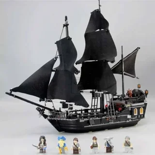 لگو ساختنی کشتی دزدان دریایی pirates of the gramarye کد 18016 تعداد قطعات 804