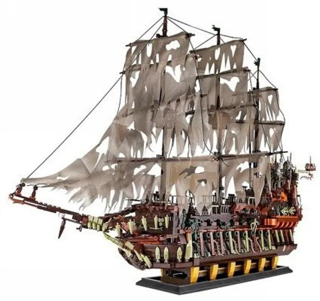 لگو ساختنی کشتی the flying dutchman tycole کد T2141 تعداد قطعات 2159