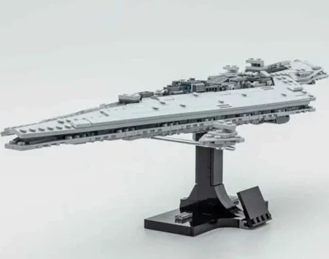 لگو ساختنی space war executor super star destroyer کد X7356 تعداد قطعات 630