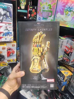 لگو ساختنی دست تانوس infinity gauntlet کد 12033 تعداد قطعات 590