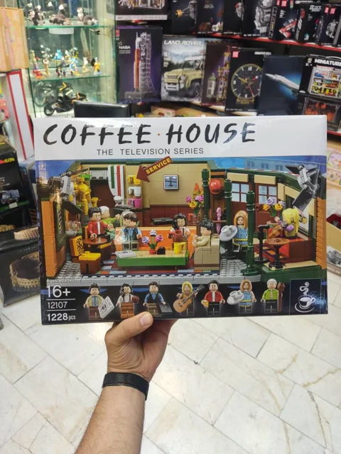 لگو ساختنی سریال فرندزfriends coffe house  کد 12107 تعداد قطعات 1228